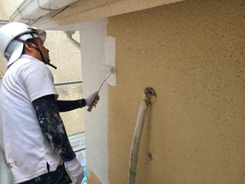 外壁　アンダーフィーラー塗布 (3).jpg