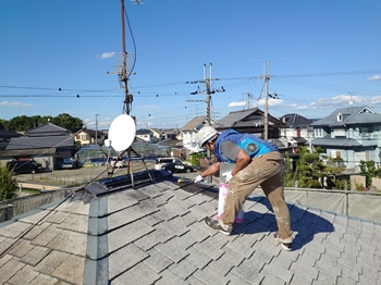 屋根　シーラー塗布 (3).JPG