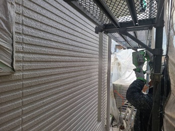 帯谷博明_20220119_0023_外壁_シーラー塗布.jpeg