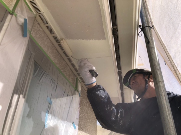森井勝彦_20220404_0058_軒天_フッ素塗布１回目.jpeg
