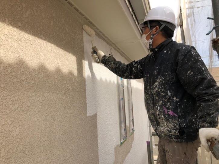 森井勝彦_20220404_0066_外壁_アンダーフィーラー塗布.jpeg