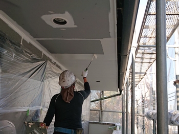 軒天　ケンエース塗布　上月邸 (1).jpeg