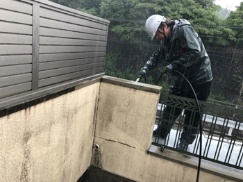 高圧洗浄 (1).JPEG