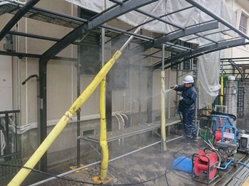 高圧洗浄 (3).JPG