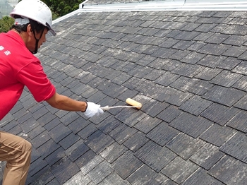 008屋根 シーラー塗布_h_sama_shijonawate_20200916 (2).JPG