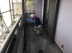 018ベランダプライマー塗布1507607678415.jpg
