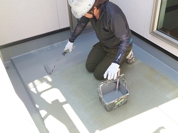 018ベランダ防水上塗り一回目Fsama202007 (2).JPEG