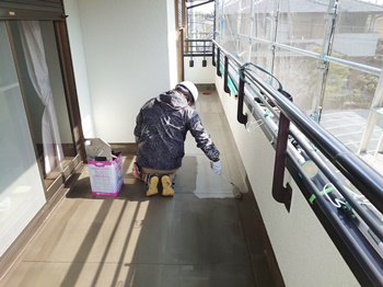 020ベランダ防水下塗り1584416903061.JPEG
