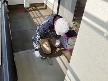 020ベランダ防水下塗り1584416903066.JPEG