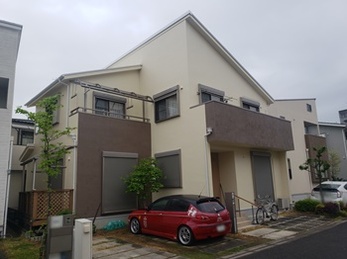 外壁　日本ペイント パーフェクトトップ　屋根　JPM フッ素UVコートで塗り替えさせていただきました。