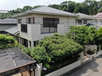 外壁　日本ペイント DANシリコンセラR　屋根　JPM フッ素UVコートで塗り替えさせていただきました。