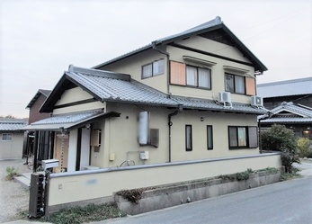 菊水化学グラストSiで塗り替えさせていただきました。