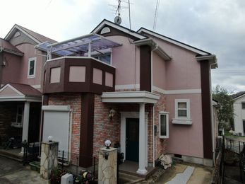 屋根 JPNフッ素UVコート、外壁 アステックリファインsiで施工させていただきました。